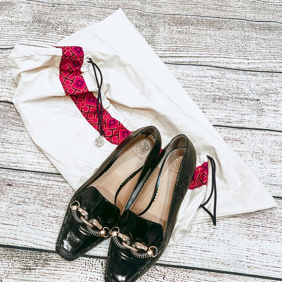 Tory Burch Snake Loafers - Picture 2 of 5